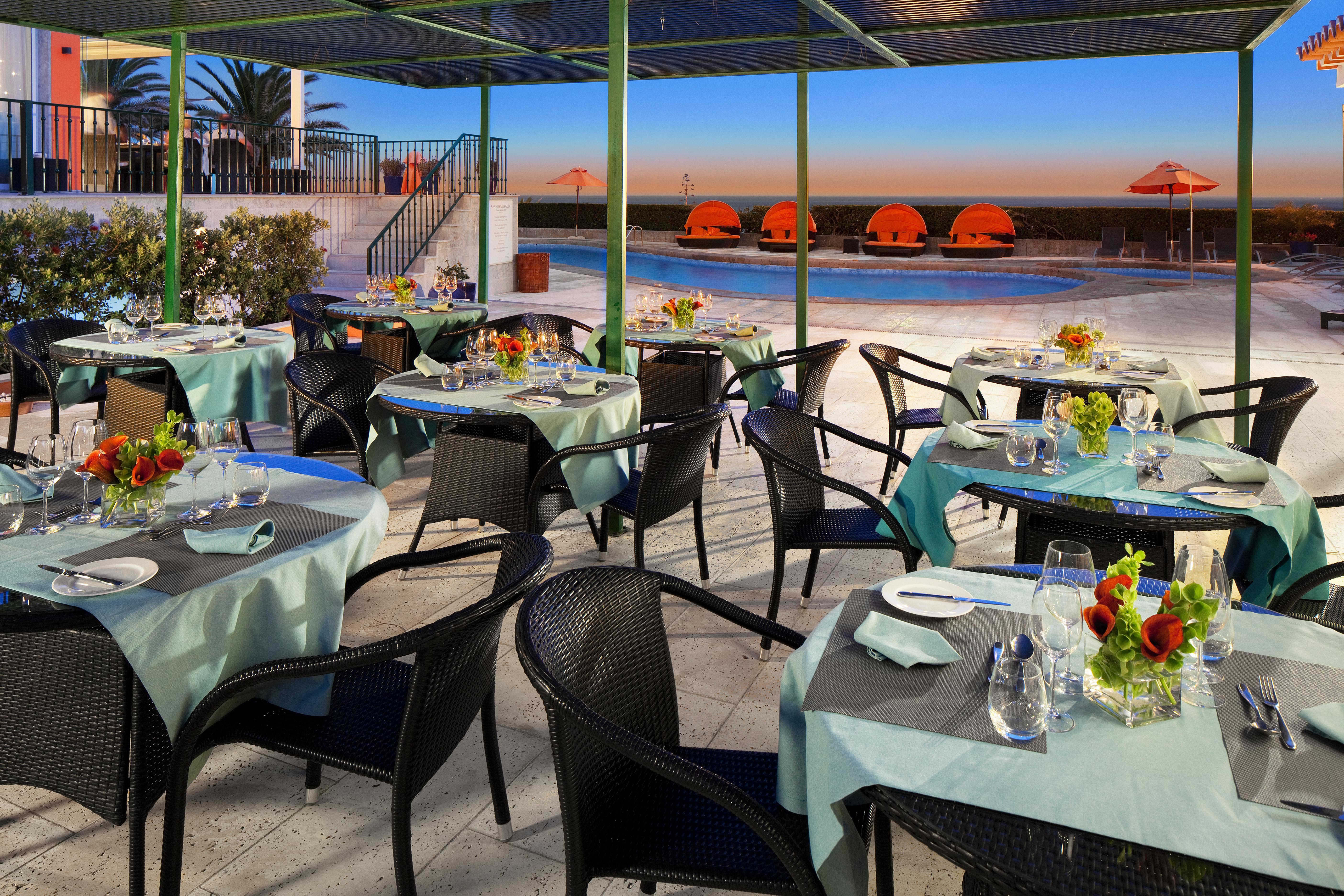 세뇨라 다 기아 카스카이스 부티크 호텔 외부 사진 The poolside restaurant